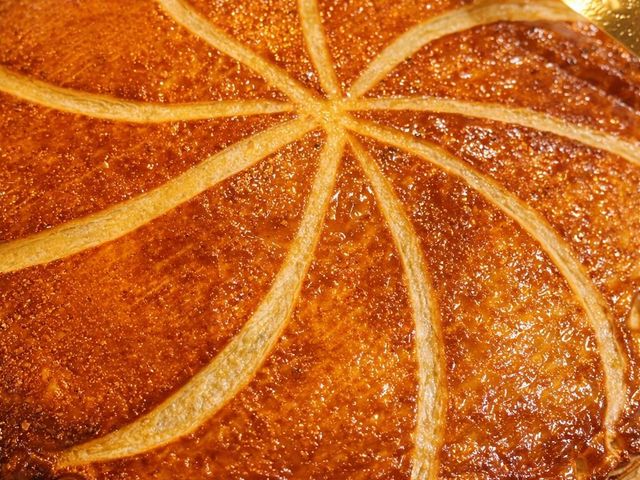 Taverne Le Gaulois Galette des rois maison