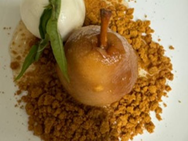 Taverne Le Gaulois Poire pochée au Prestige de Seyssel